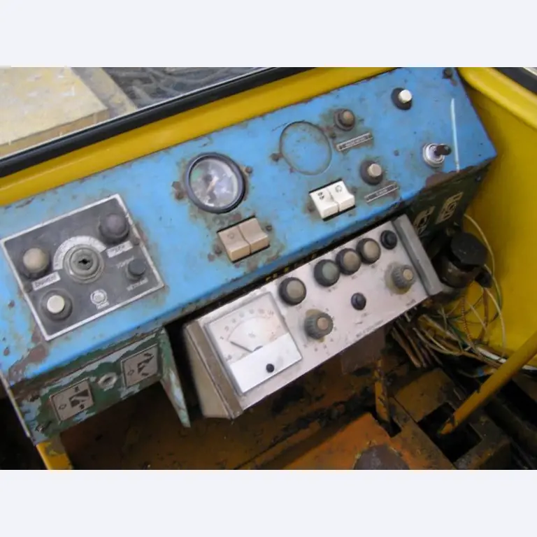 Prumyslových robotu-16